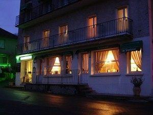 Hotel Restaurant Du Tourisme Latronquière Exteriör bild